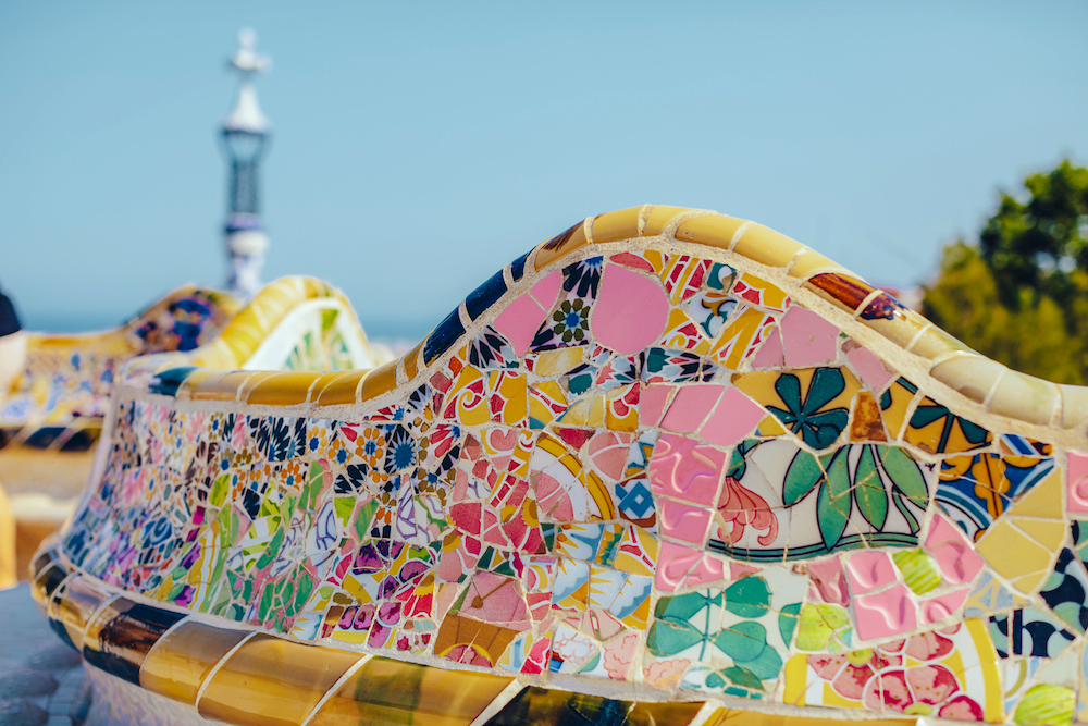 A close-up of a mosaic bench in Parc Güell. Source: Getty