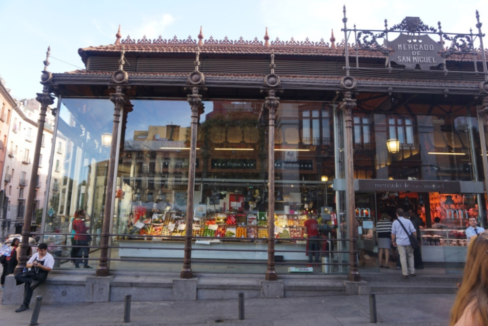 The fabulous Mercado de San Miguel, where an array of divine food is just waiting to be eaten. Source: Bev Malzard