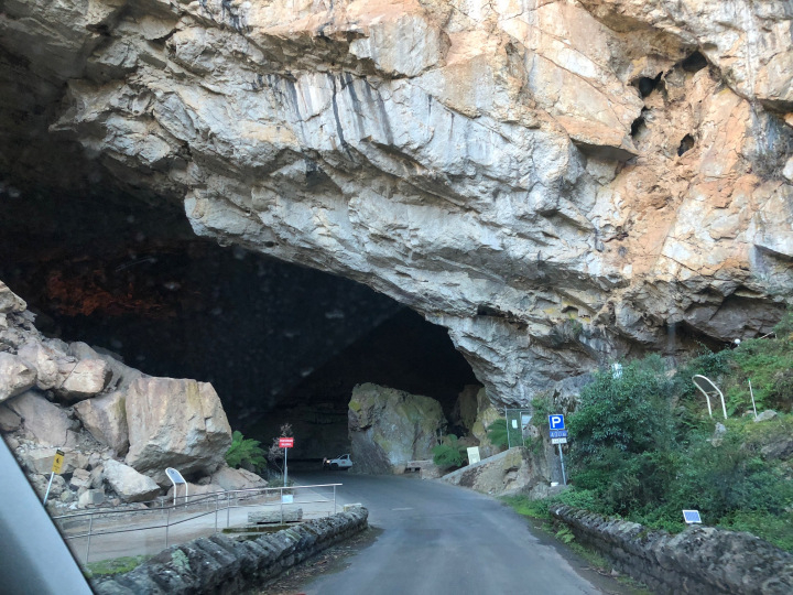 Taking a tour through the cold Jenolan Caves. Source: Bev Malzard